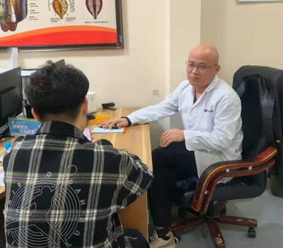 平顶山市|男科医师高朋磊：守护男性健康，专业男科诊疗